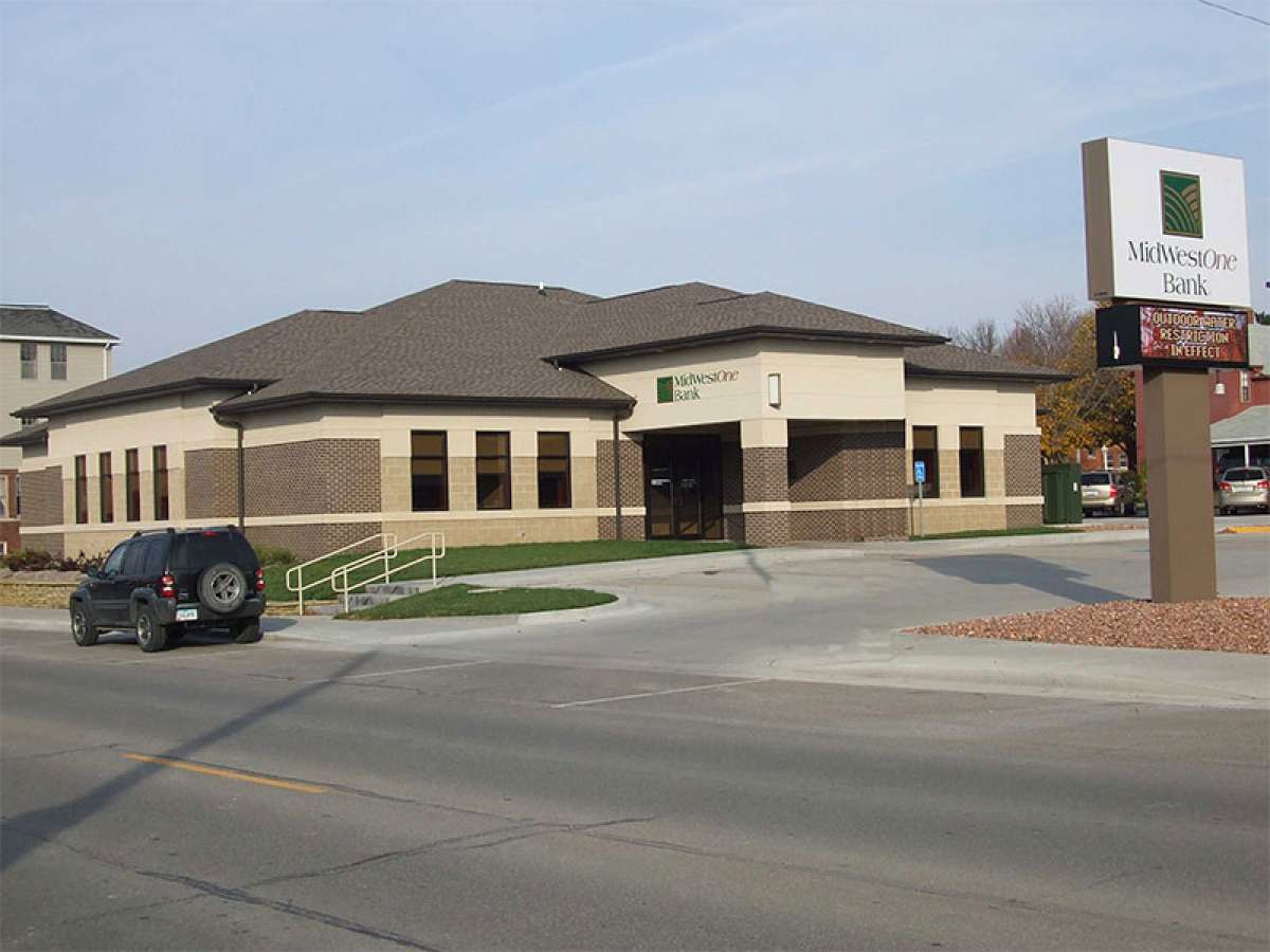 MidWestOne Bank Belle Plaine, IA