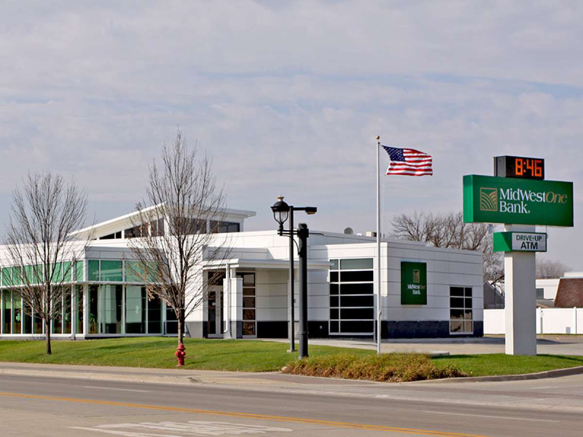 MidWestOne Bank, Coralville, IA