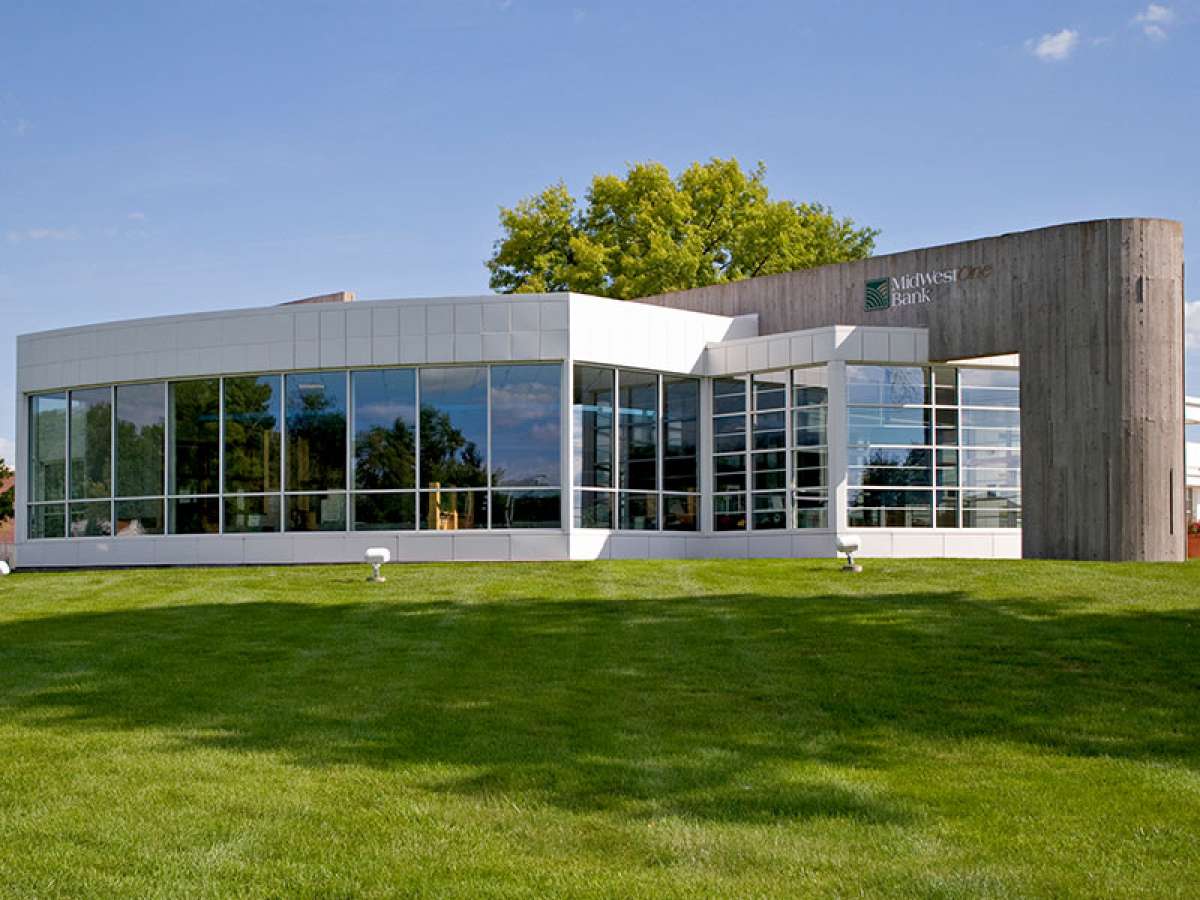 MidWestOne Bank, Iowa City, IA